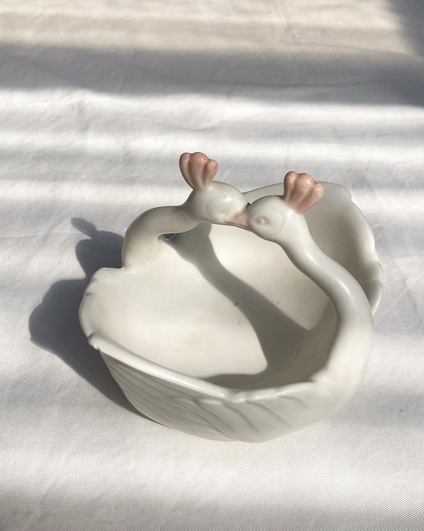 Vintage Ceramic Swan Catchall